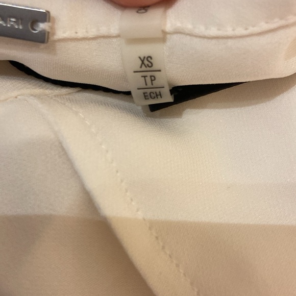 ELIE TAHARI | Size XS | silk blouse - Picture 7 of 10